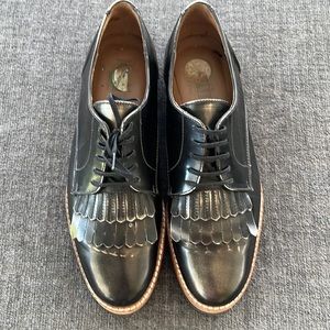 Women’s Oxford shoes, size 38